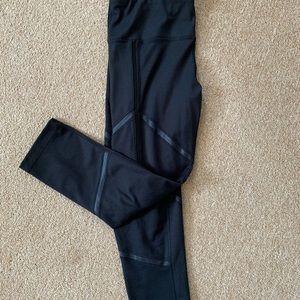 Workout pants, capris